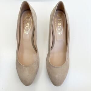 Tod's Suede Round Toe Wedge Pumps Tan Court Wood Heel Italian Luxury Size 38.5